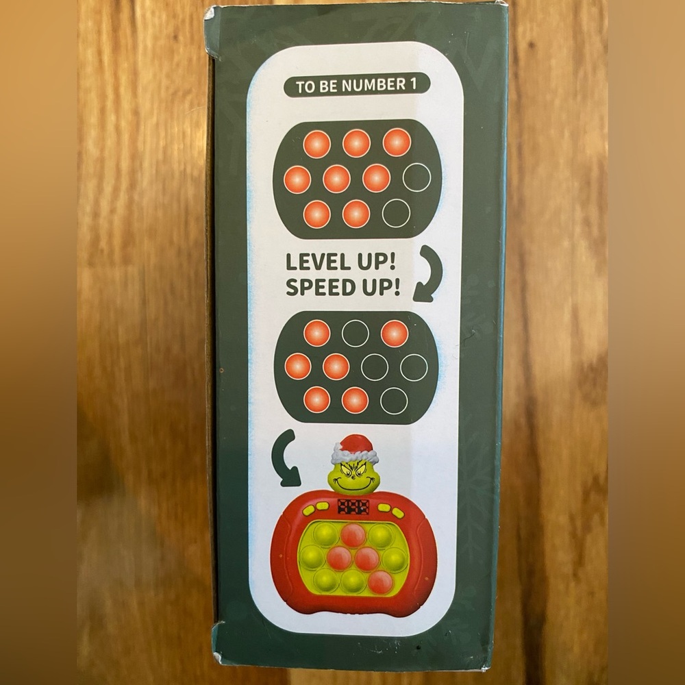 Grinch Themed Quick Press Christmas Grinch Game New In Box - Picture 4 of 7